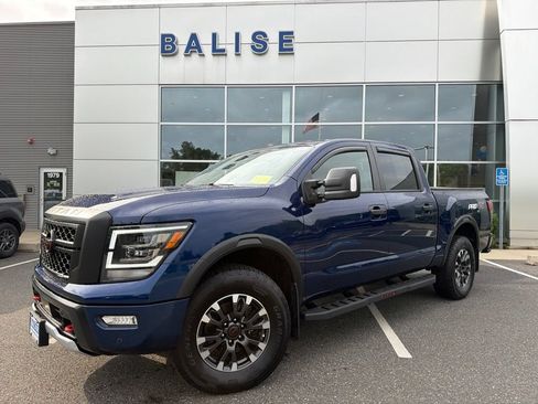 Used 2024 Nissan Titan PRO-4X w/ Pro-4x Convenience Package AWD/4WD image 1