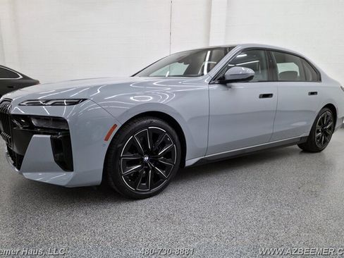 Used 2023 BMW 740i RWD image 4