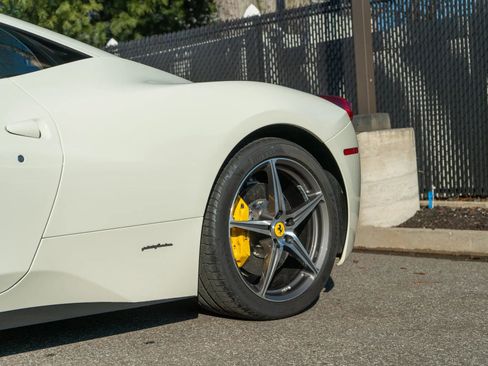 Used 2015 Ferrari 458 Italia Coupe image 33