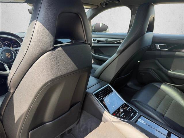 Used 2018 Porsche Panamera 4 AWD/4WD image 18