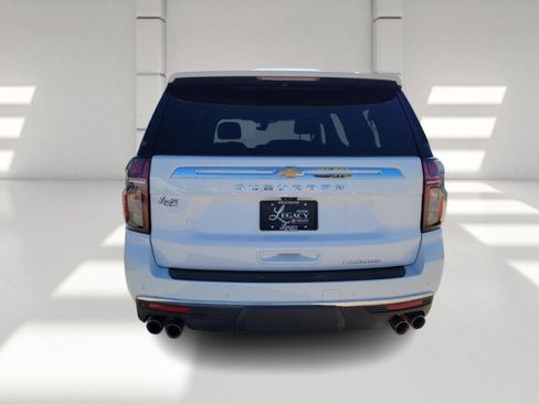 Used 2021 Chevrolet Suburban Premier w/ Premium Package image 7