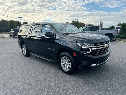 Certified 2024 Chevrolet Suburban LT image 2