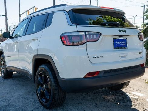 Used 2018 Jeep Compass Latitude w/ Cold Weather Group image 8