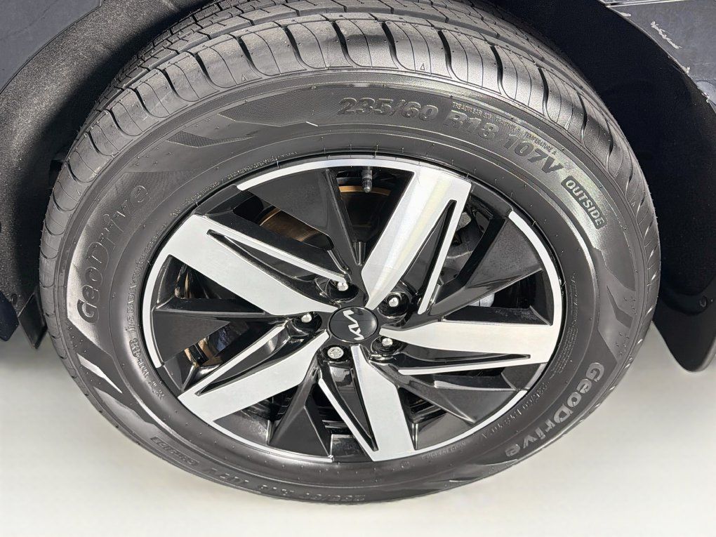 Used 2023 Kia Sorento EX FWD image 32