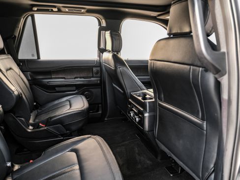 Used 2020 Ford Expedition Limited w/ Equipment Group 301A image 35