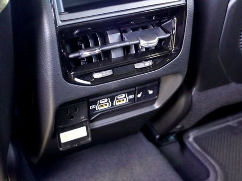 New 2025 Jeep Grand Cherokee Limited image 28