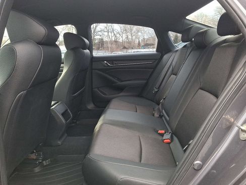 Used 2019 Honda Accord Sport image 10