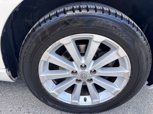 Used 2009 Toyota Venza FWD image 20