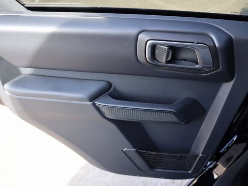 New 2025 Ford Bronco Badlands image 17