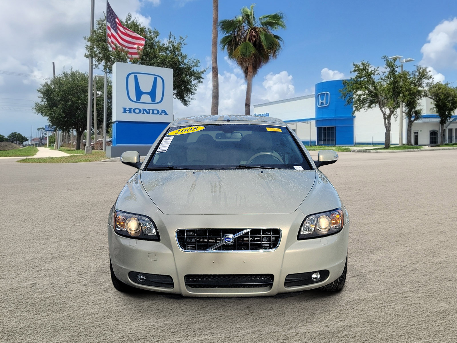 Used 2008 Volvo C70 T5 FWD image 2
