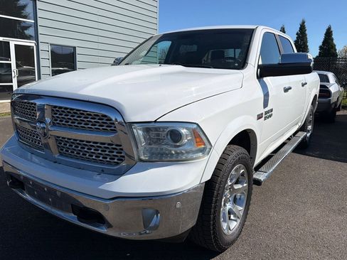 Used 2014 RAM 1500 Laramie w/ Trailer Tow Group AWD/4WD image 2