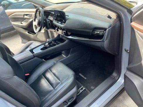 Used 2022 Nissan Rogue SL w/ SL Premium Package FWD image 16