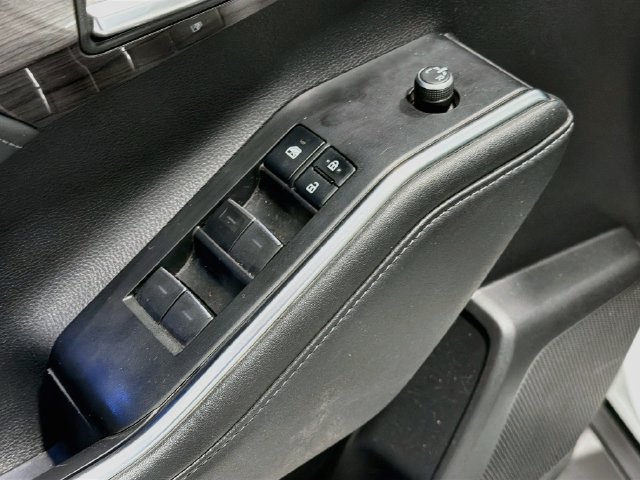 Used 2022 Toyota Highlander Limited w/ Protection Package #3 (TMS) AWD/4WD image 18