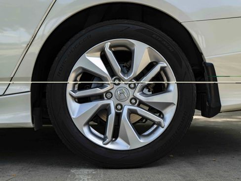 Used 2019 Honda Accord LX image 15