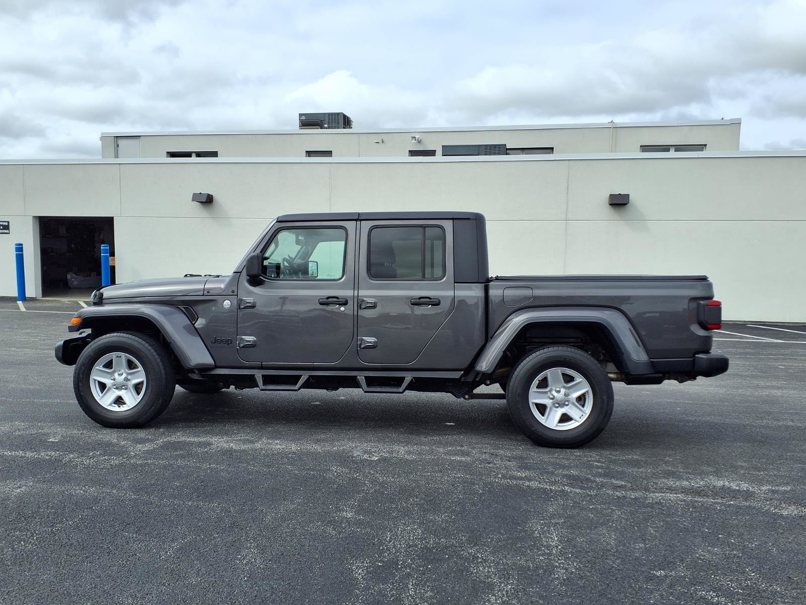 Used 2021 Jeep Gladiator Sport AWD/4WD image 8