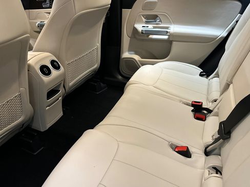 Used 2026 Mercedes-Benz GLB 250 image 21