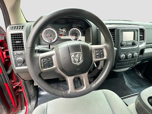 Used 2022 RAM 1500 Classic SLT AWD/4WD image 11