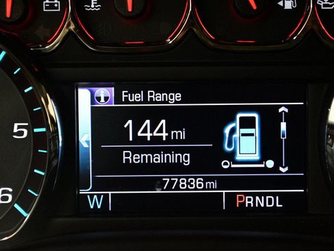 Used 2017 Chevrolet Suburban LS RWD image 68