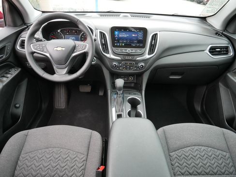 Used 2023 Chevrolet Equinox LT image 10