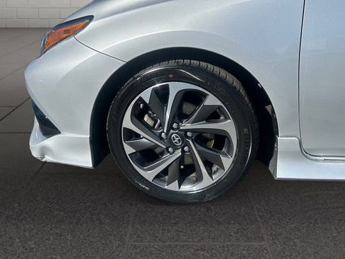 Used 2016 Scion iM Base image 9