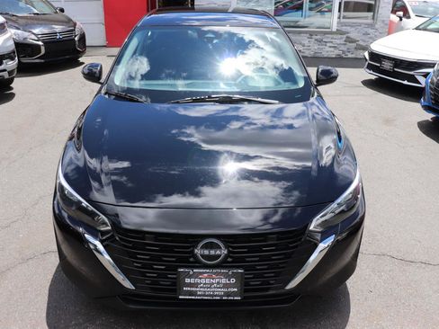 Used 2024 Nissan Sentra SV FWD image 9