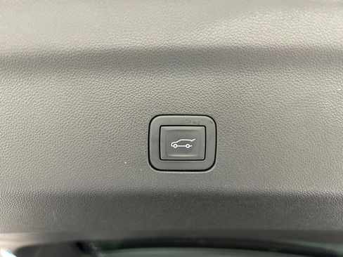 Used 2026 Chevrolet Tahoe Z71 w/ Z71 Off-Road Package image 35