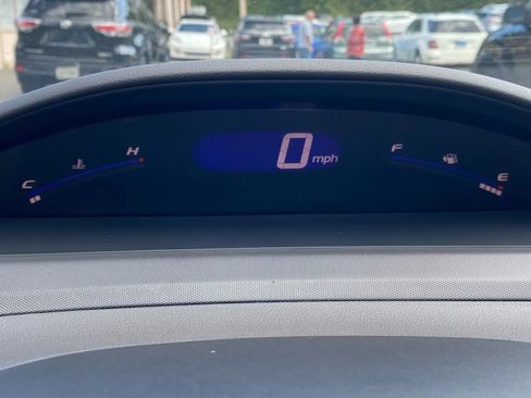 Used 2010 Honda Civic DX-VP image 23