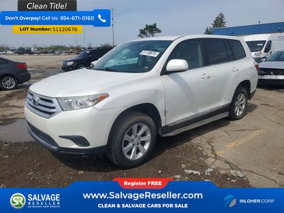 Used 2012 Toyota Highlander FWD w/ Cold Weather Pkg