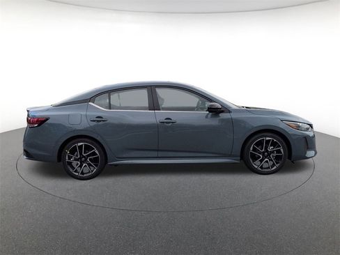 New 2025 Nissan Sentra SR w/ SR Premium Package image 4