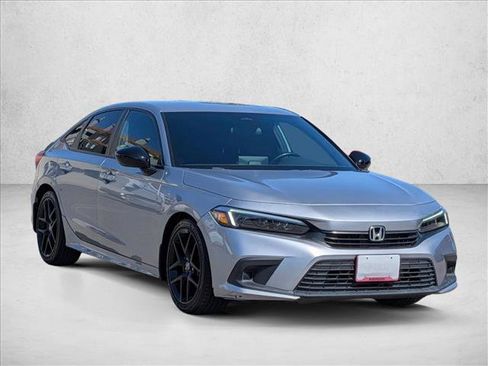 Used 2024 Honda Civic Sport image 3