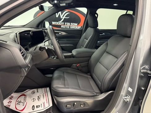 New 2026 Chevrolet Traverse LT w/ Sun and Wheel Package image 12