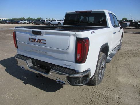 New 2026 GMC Sierra 1500 SLT w/ SLT Premium Plus Package AWD/4WD image 5