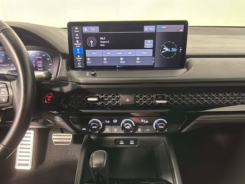 Used 2023 Honda Accord Sport image 32