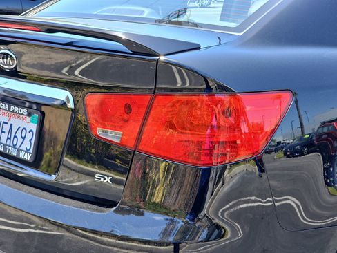 Used 2012 Kia Forte SX w/ Tech Pkg FWD image 11