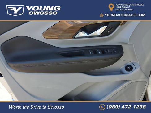 Used 2020 GMC Terrain SLE w/ Driver Convenience Package FWD image 21