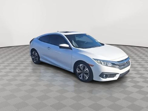 Used 2018 Honda Civic EX-T image 2