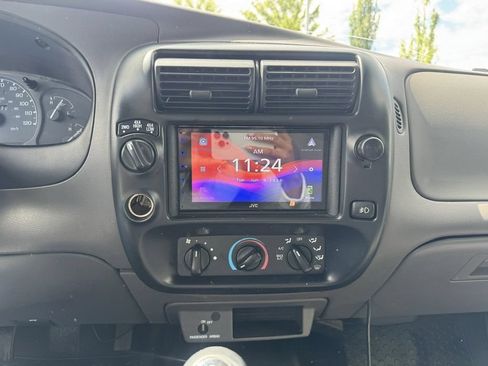 Used 2001 Ford Ranger XL AWD/4WD image 15