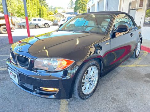 Used 2010 BMW 128i Convertible image 3