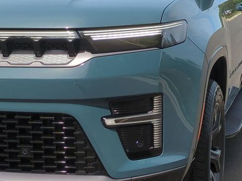 New 2026 Jeep Grand Wagoneer Limited AWD/4WD image 17