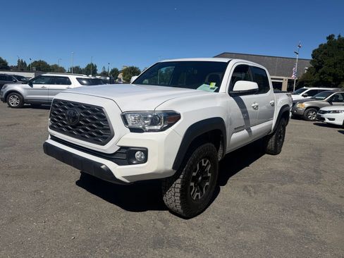 Used 2021 Toyota Tacoma TRD Off-Road w/ Technology Package AWD/4WD image 1