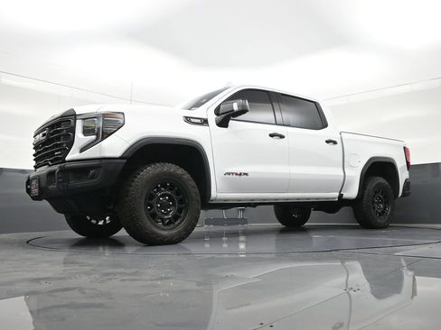 Used 2024 GMC Sierra 1500 AT4X w/ AT4X AEV Edition AWD/4WD image 23