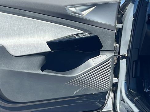 New 2026 Volkswagen ID.4 Pro AWD/4WD image 23