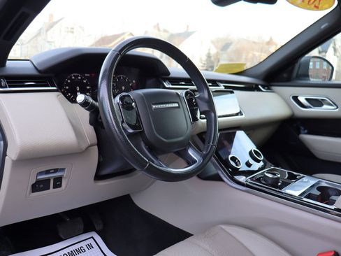 Used 2018 Land Rover Range Rover Velar S image 10