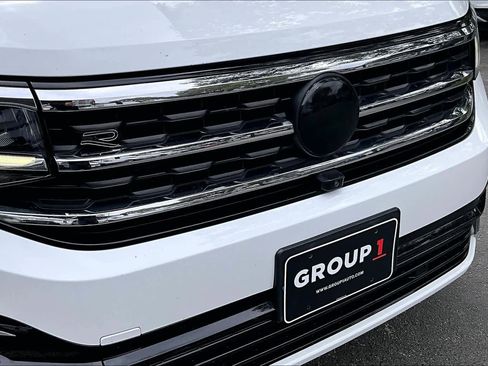 Used 2021 Volkswagen Atlas Cross Sport SEL Premium R-Line image 32