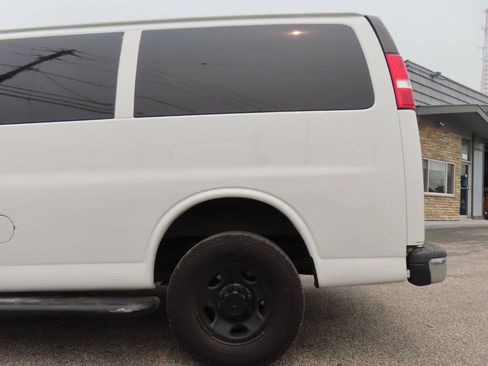 Used 2019 GMC Savana 2500 w/ Driver Convenience Package RWD image 25