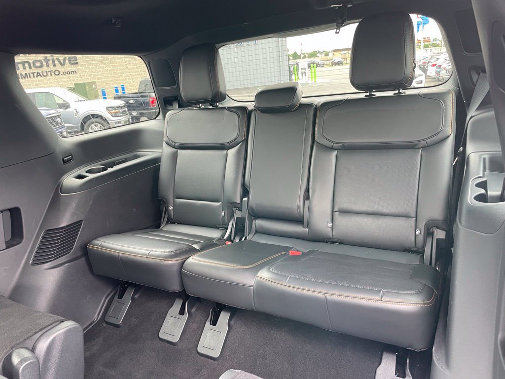 Used 2025 Ford Expedition Tremor AWD/4WD image 9