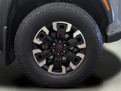 Used 2022 Nissan Frontier PRO-4X AWD/4WD image 28