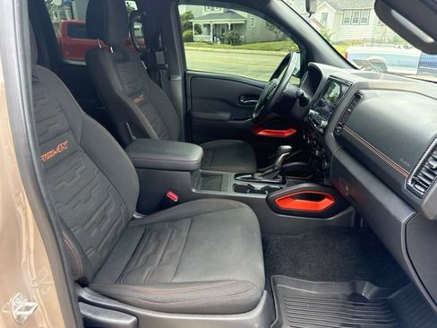 Used 2023 Nissan Frontier PRO-4X w/ Pro Convenience Package AWD/4WD image 33