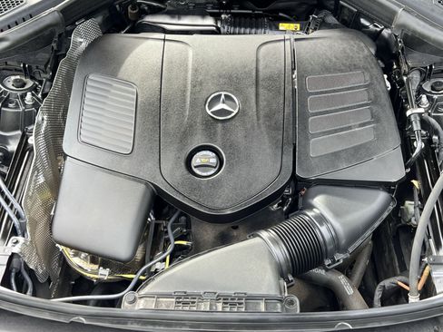 Certified 2024 Mercedes-Benz GLC 300 4MATIC w/ AMG Line image 34