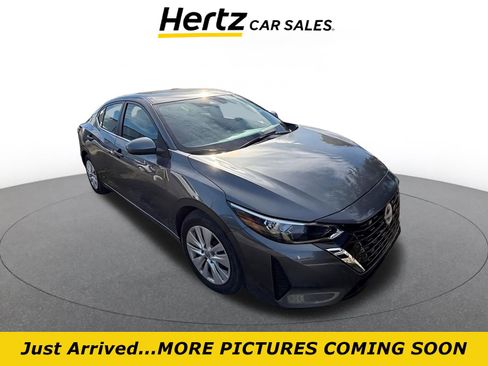 Used 2025 Nissan Sentra SV image 1
